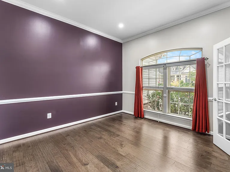 7570 Arundel Woods Dr — Photo 15