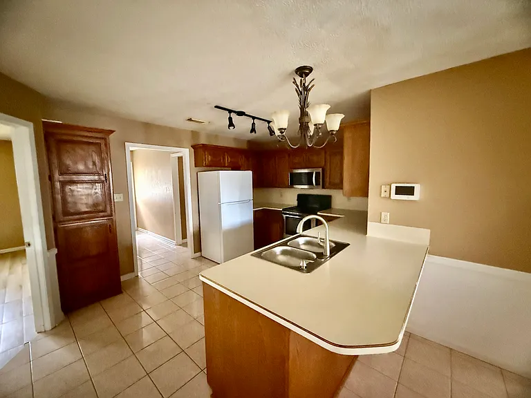 4631 Inwood Dr — Photo 16
