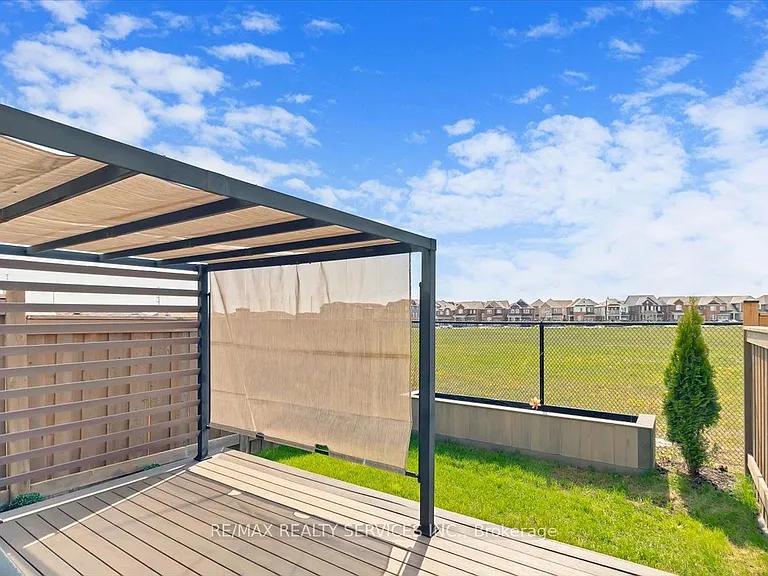84 Bannister Cres — Photo 31