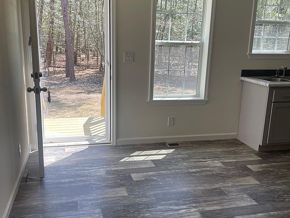 4th image of 5750 Howard Ln #5057
