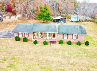 509 Brandy Ln, Pickens, SC 29671