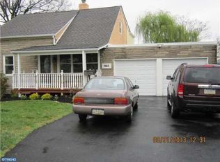 1963 Preston Ave, Willow Grove, PA 19090