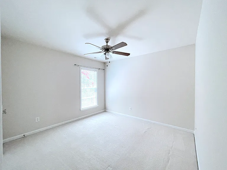 422 Selwood Pl — Photo 34