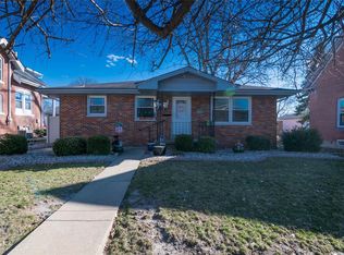 1208 9th St, Highland, IL 62249