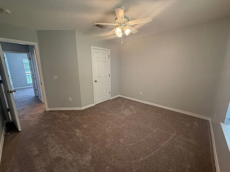 4902 Chads Cir — Photo 19