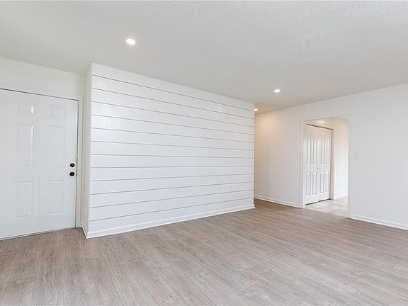 5th image of 1601 Walker St SE #B