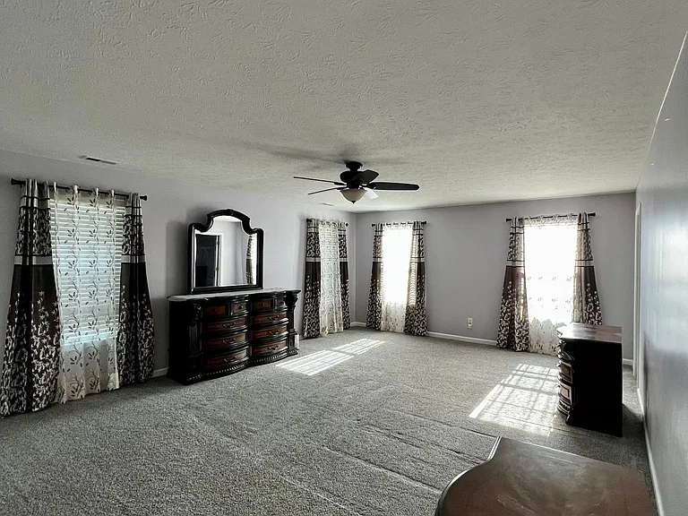 765 Fireside Dr — Photo 10