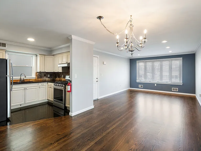 312 Vine St #1 — Photo 4