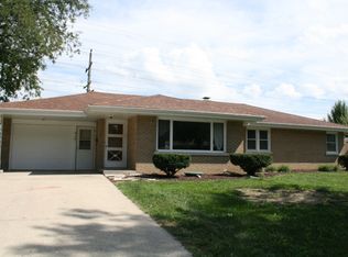 414 Bevan Dr E, Joliet, IL 60435