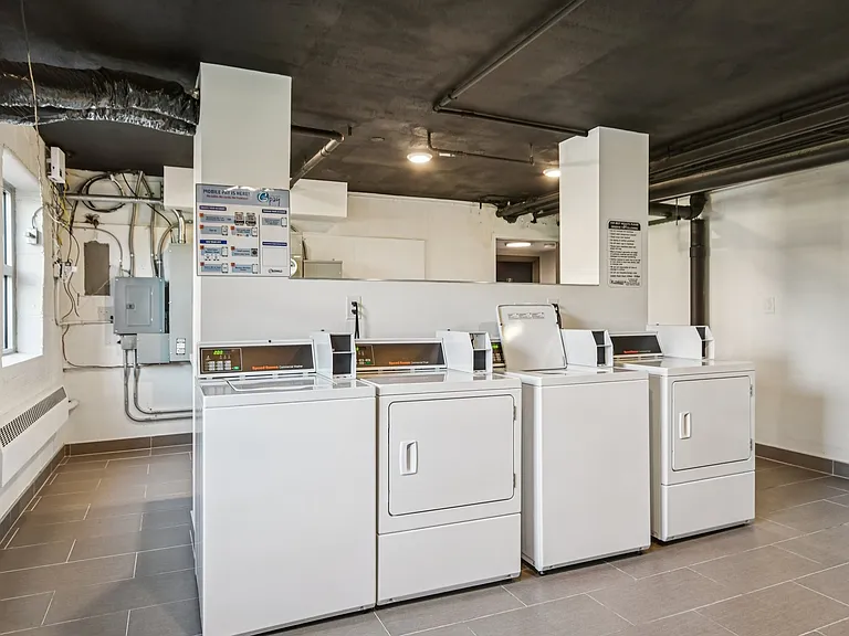 YG Flats — Photo 46