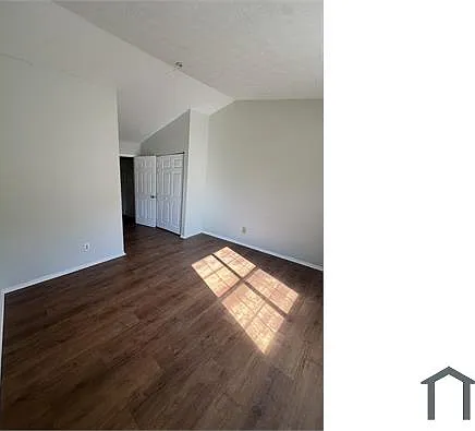 455 Prince Of Wales — Photo 15