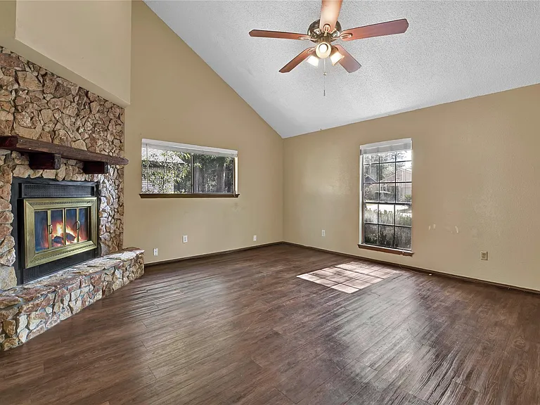 3115 River Valley Dr — Photo 7