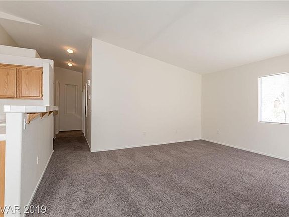 4th image of 2110 N Los Feliz St #2092