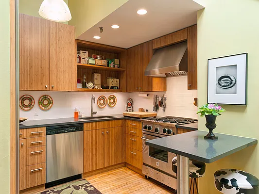 Sold by Sotheby's International Realty | media 3