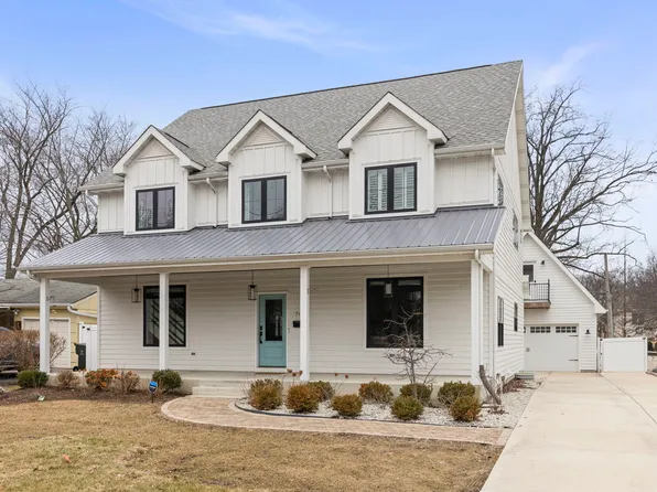 705 N Columbia St, Naperville, IL 60563