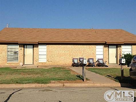 3rd image of 726 Redbird Ln