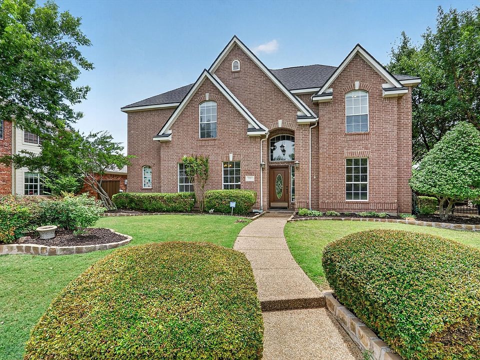 1st image of 525 Blackfield Dr