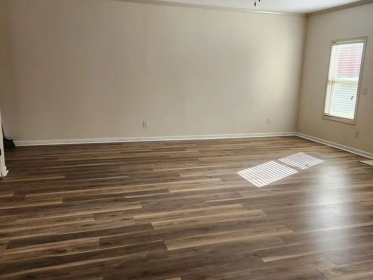 2507 Ridgewood Dr — Photo 4