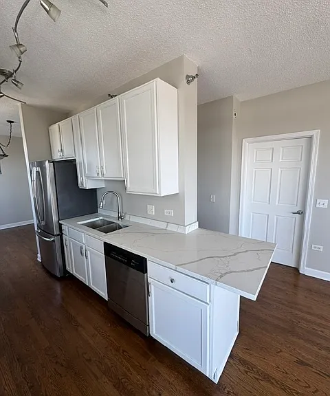 1529 S State St #15H — Photo 18