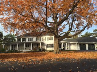 3630 Virginia Ave, Deephaven, MN 55391