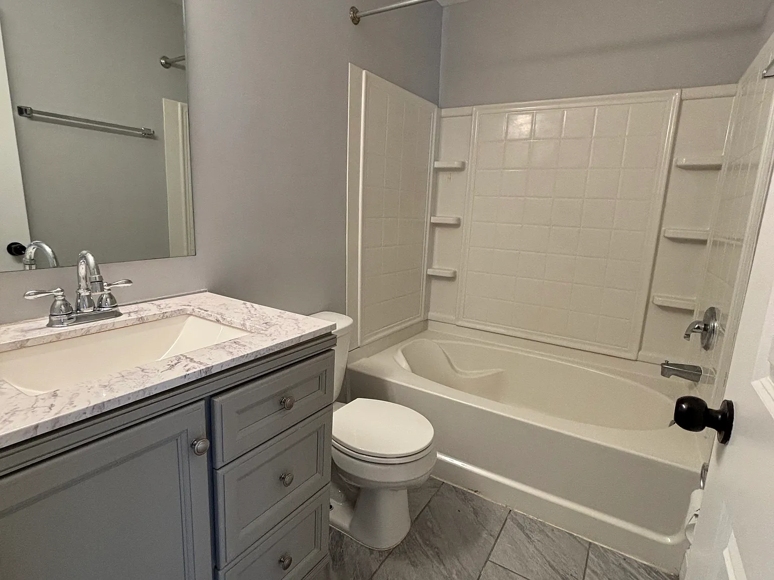 2 bed, 1085 sqft, $1,300 — Photo 2