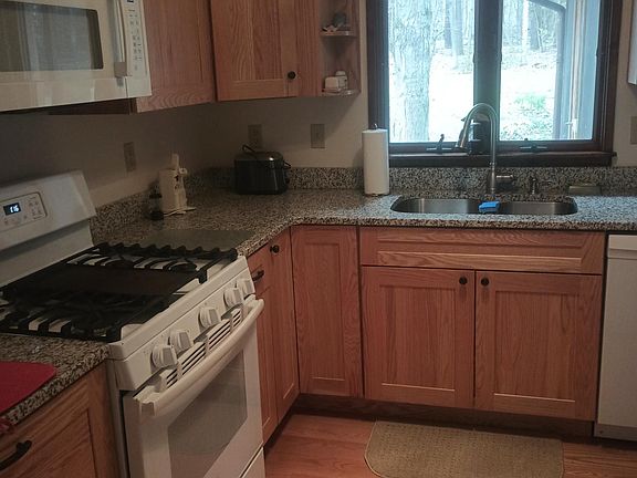 4th image of 12926 Pineridge Dr