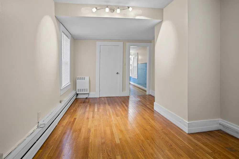 Studio, 350 sqft, $1,700 — Photo 3