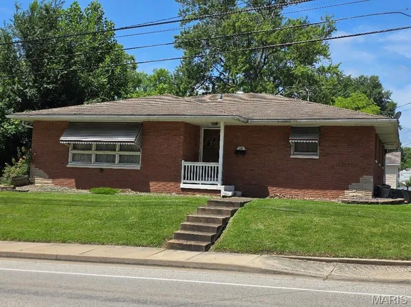 618 Poplar St, Highland, IL 62249