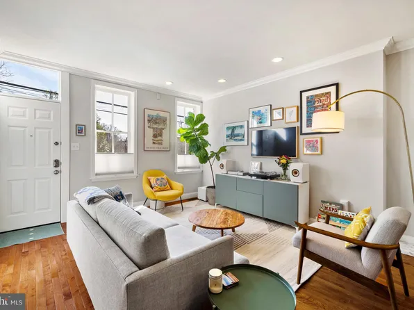 1813 North St, Philadelphia, PA 19130