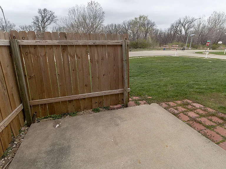 5313 Currituck Ln — Photo 32