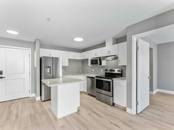 16221 95th St NW #115, Edmonton, AB T5Z 3V3