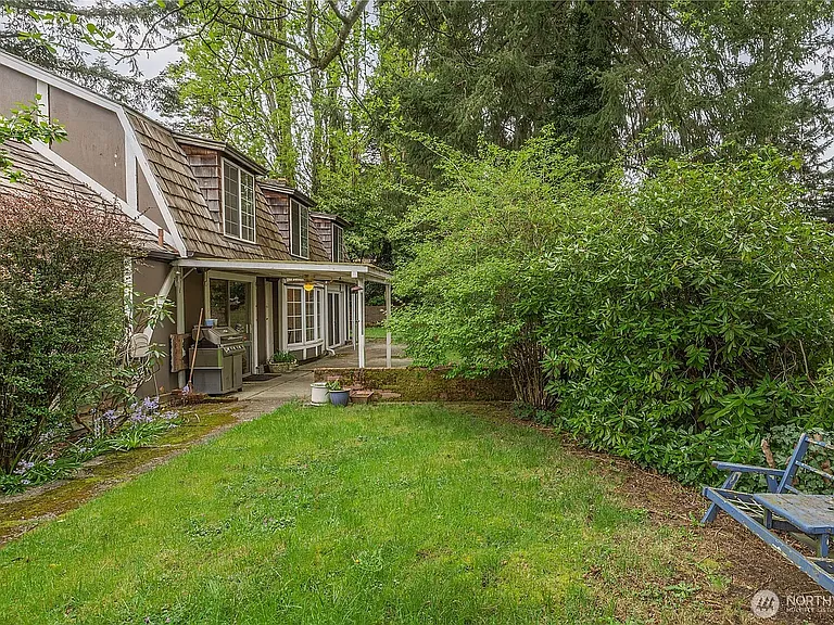 12404 NE 6th Pl — Photo 14
