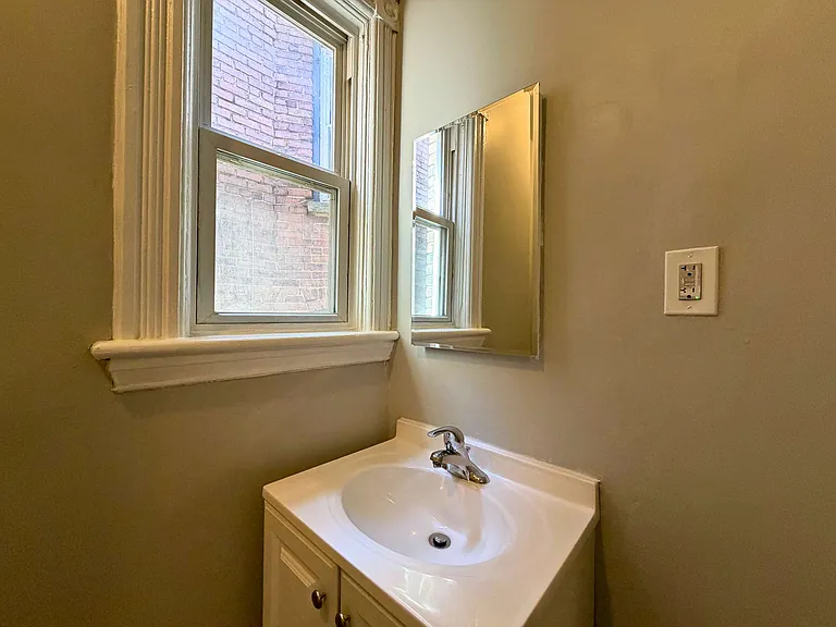 78 Liberty St #2 — Photo 26
