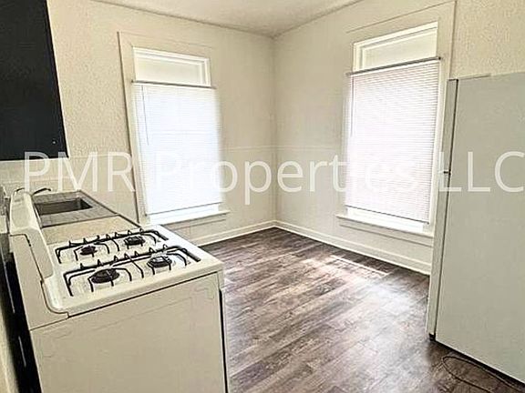 4th image of 905 S 14th St #907-1/2