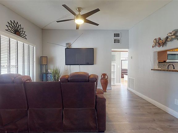 4th image of 13920 NE 16th Ct