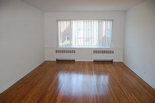 231 N Ridge Ave — Photo 2