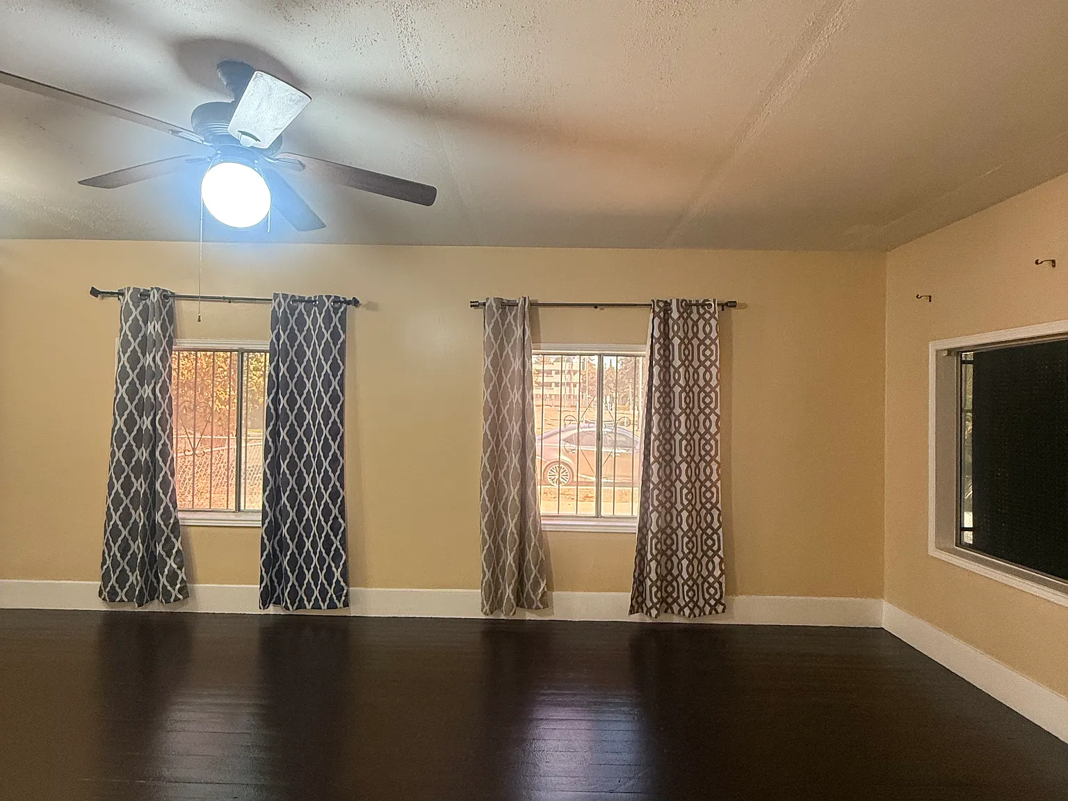 2 bed, 1100 sqft, $1,550 — Photo 3