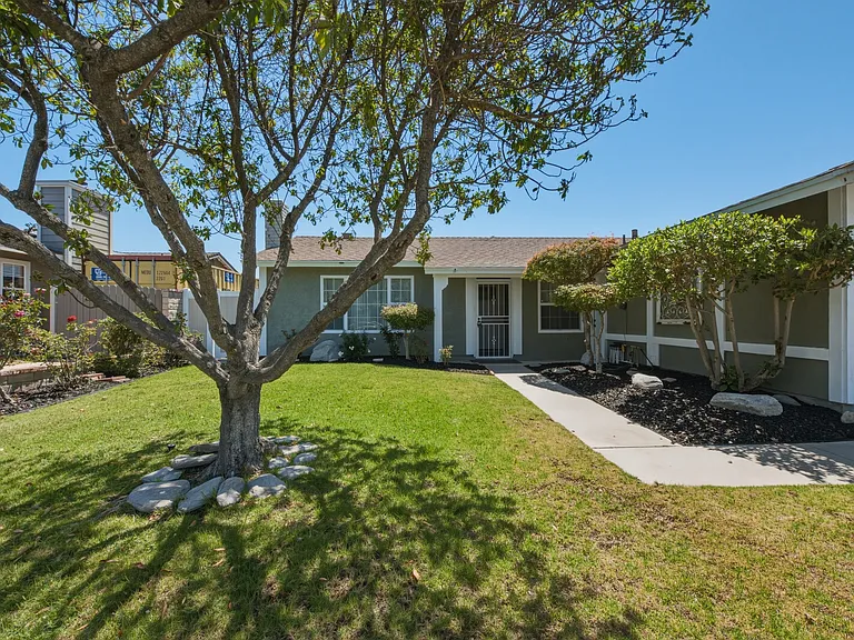 6440 Harvard St — Photo 2