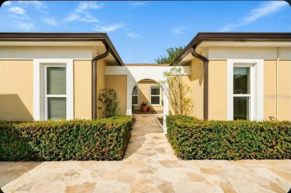 2 bed, 2.0 bath, 1250 sqft, $1,625 — Photo 1