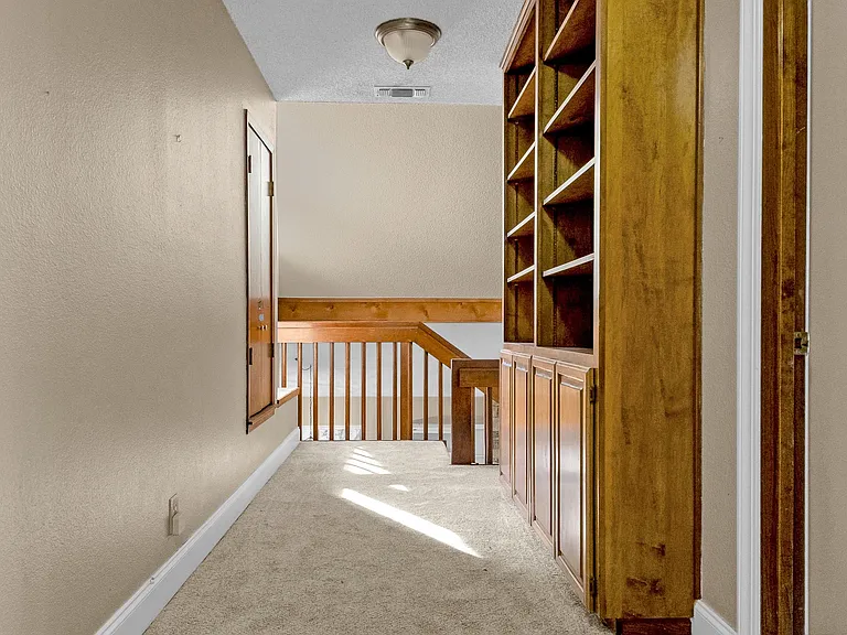 306 Country Wood Dr — Photo 23