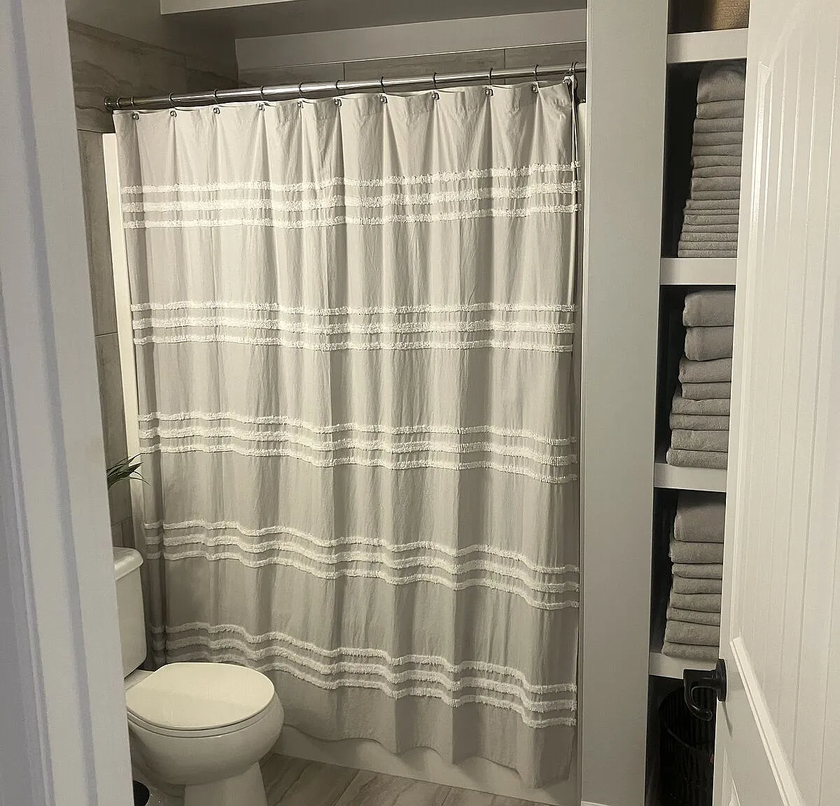 2108 Koshal Way,Basement, Edmonton, Alberta, Canada, T6W 3R8 — Photo 4