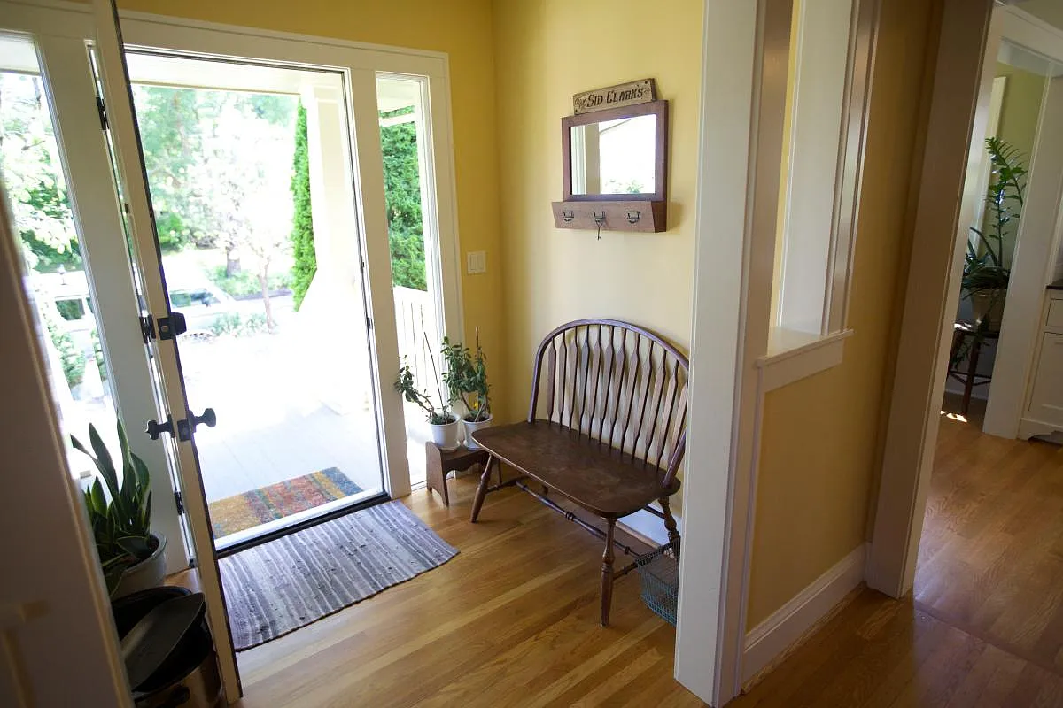 3 bed, 2074 sqft, $3,895 — Photo 4