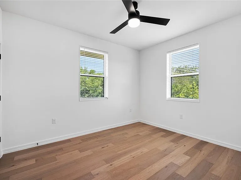 914 Taulbee Ln #A — Photo 17