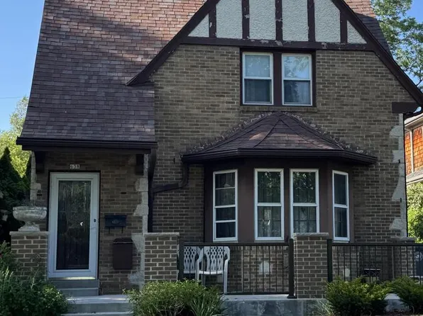 638 East Lake View AVENUE, Whitefish Bay, WI 53217