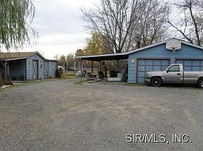 3rd image of 5233 Lakeview Dr
