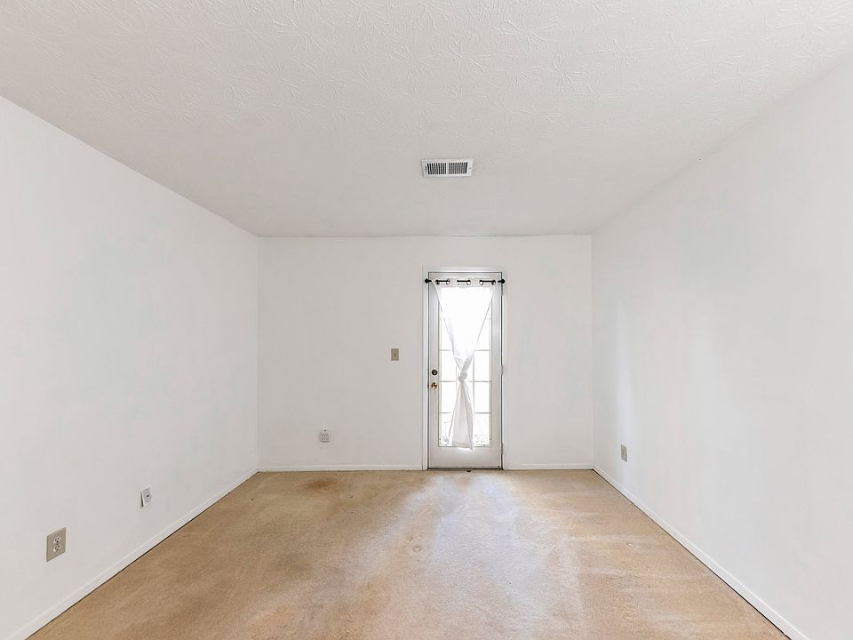 1st image of 309 Countryside Ln SE