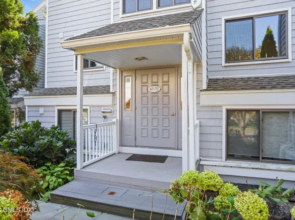 70 Rowayton Woods Dr, Norwalk, CT 06854