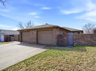 10259 Aurora Dr, Fort Worth, TX 76108
