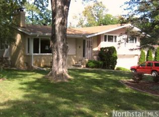 7250 Green Valley Rd, Golden Valley, MN 55427