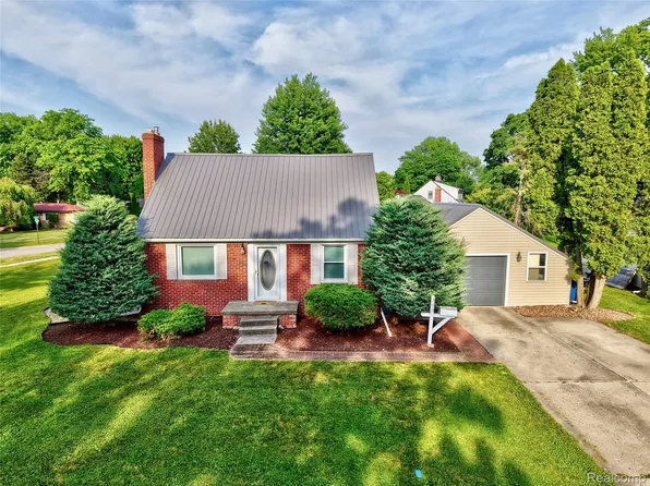 403 S Davison St, Davison, MI 48423